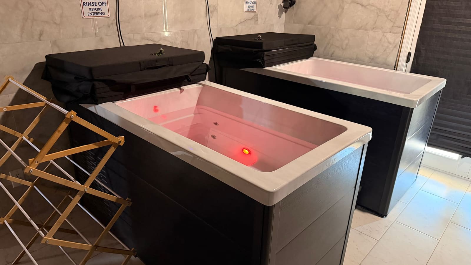 Plunge room